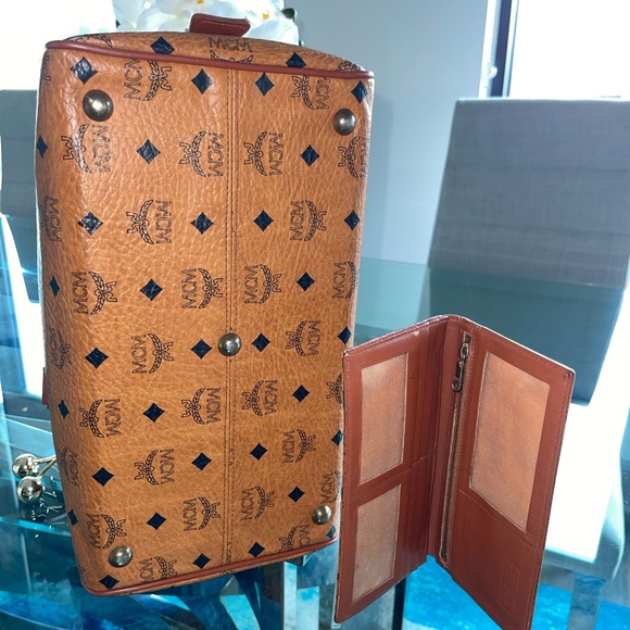 Vintage MCM Boston Bag & wallet - Picture 9 of 17